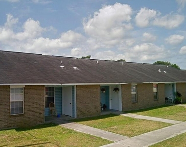 304 Mooney Avenue - Photo Thumbnail 4