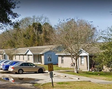 304 Mooney Avenue - Photo Thumbnail 5