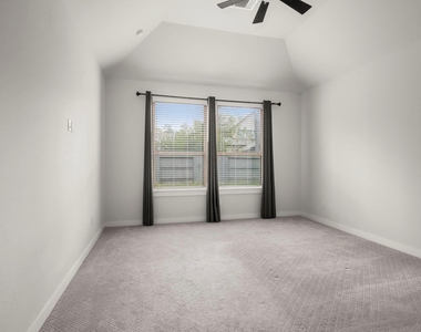 16826 Beechwood Forest - Photo Thumbnail 15