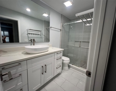 840 Threadneedle Street - Photo Thumbnail 17