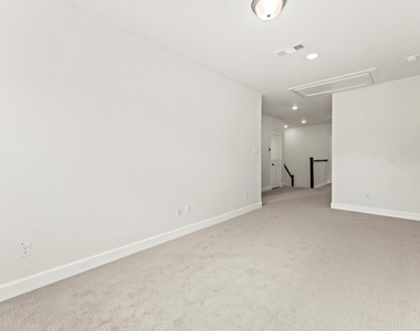 9606 Pink Blossom Court - Photo Thumbnail 34