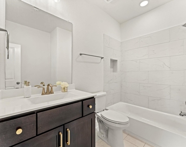 9606 Pink Blossom Court - Photo Thumbnail 33