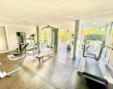 3315 58th Avenue S - Photo Thumbnail 12