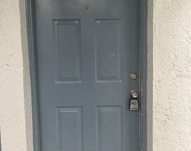 7193 E Bank Dr - Photo Thumbnail 1