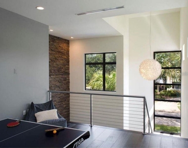 356 Bayview Drive Ne - Photo Thumbnail 9