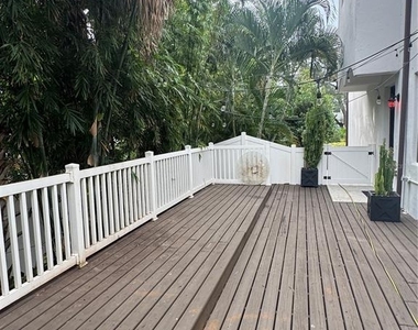 331 N Trask Street - Photo Thumbnail 25