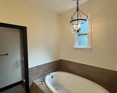 331 N Trask Street - Photo Thumbnail 10