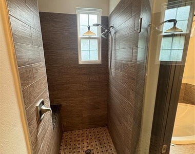 331 N Trask Street - Photo Thumbnail 12