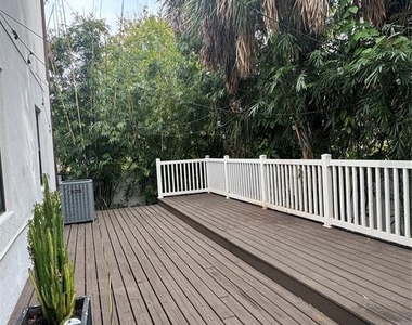 331 N Trask Street - Photo Thumbnail 24