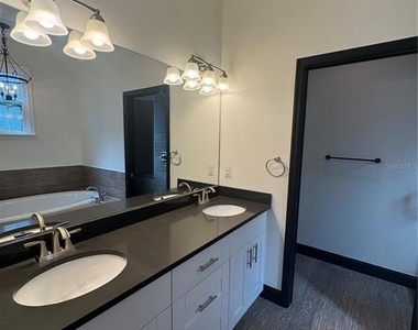 331 N Trask Street - Photo Thumbnail 11