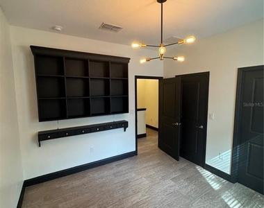 331 N Trask Street - Photo Thumbnail 18