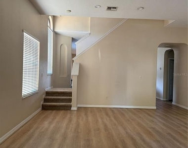 713 Bridgeford Crossing Boulevard - Photo Thumbnail 5