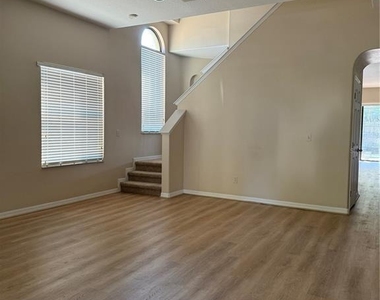 713 Bridgeford Crossing Boulevard - Photo Thumbnail 6