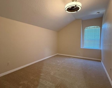 713 Bridgeford Crossing Boulevard - Photo Thumbnail 33