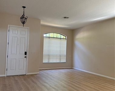 713 Bridgeford Crossing Boulevard - Photo Thumbnail 4