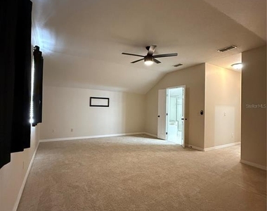 713 Bridgeford Crossing Boulevard - Photo Thumbnail 36