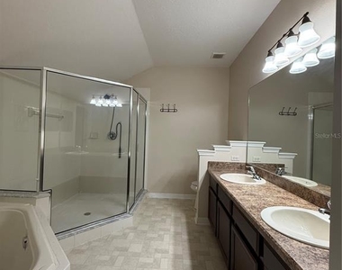 713 Bridgeford Crossing Boulevard - Photo Thumbnail 40