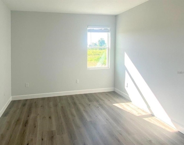 9116 Agate Street - Photo Thumbnail 3
