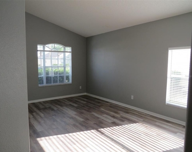 16625 Palm Spring Drive - Photo Thumbnail 15