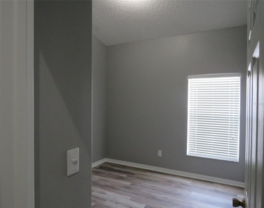 16625 Palm Spring Drive - Photo Thumbnail 22