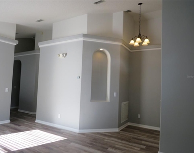 16625 Palm Spring Drive - Photo Thumbnail 9