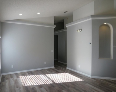16625 Palm Spring Drive - Photo Thumbnail 10