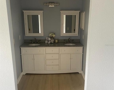 1708 Blue Lake Circle - Photo Thumbnail 14
