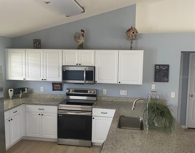 1708 Blue Lake Circle - Photo Thumbnail 20