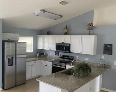 1708 Blue Lake Circle - Photo Thumbnail 19