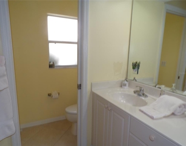 3845 Albacete Circle - Photo Thumbnail 32
