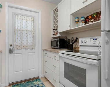 3808 Gulf Of Mexico Drive - Photo Thumbnail 2
