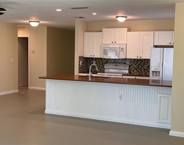 6185 Deming Avenue - Photo Thumbnail 4
