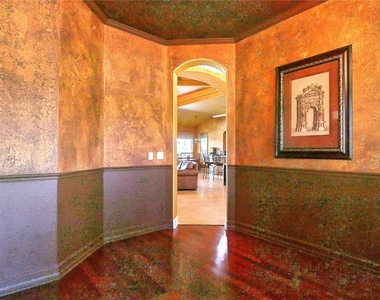 110 Portofino Drive - Photo Thumbnail 22