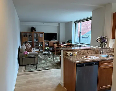 1500 Lexington Ave. - Photo Thumbnail 1
