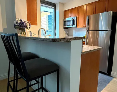 1500 Lexington Ave. - Photo Thumbnail 2