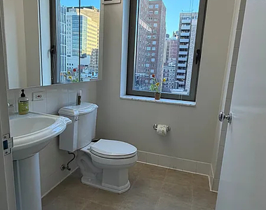 1500 Lexington Ave. - Photo Thumbnail 4
