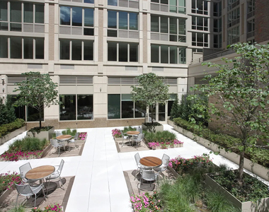 1510 Lexington Avenue - Photo Thumbnail 12