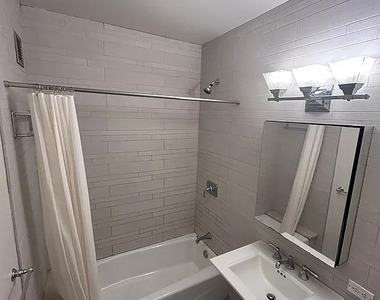 1510 Lexington Avenue - Photo Thumbnail 5