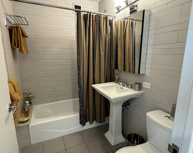 1510 Lexington Avenue - Photo Thumbnail 4