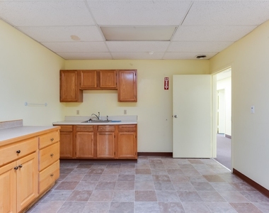 457 State Street - Photo Thumbnail 18