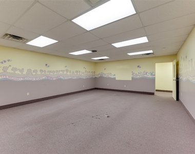 457 State Street - Photo Thumbnail 16
