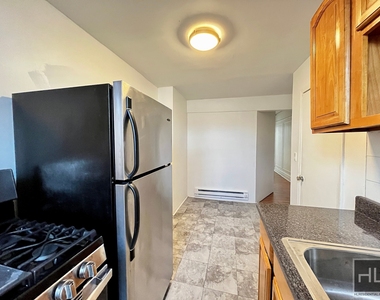 147 Starr Street - Photo Thumbnail 18