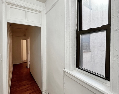147 Starr Street - Photo Thumbnail 10