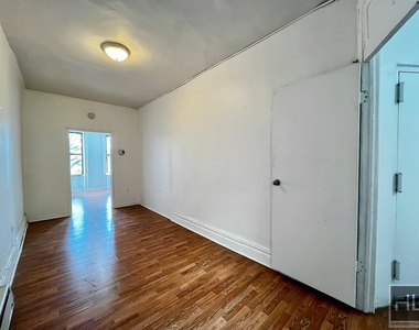 147 Starr Street - Photo Thumbnail 9