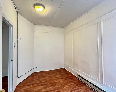 147 Starr Street - Photo Thumbnail 13