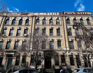 147 Starr Street - Photo Thumbnail 25
