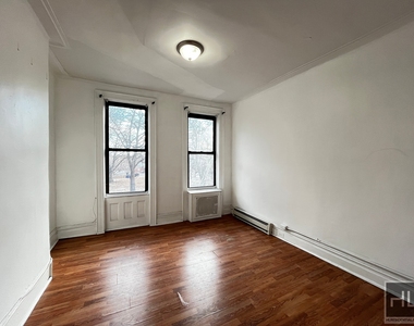 147 Starr Street - Photo Thumbnail 4