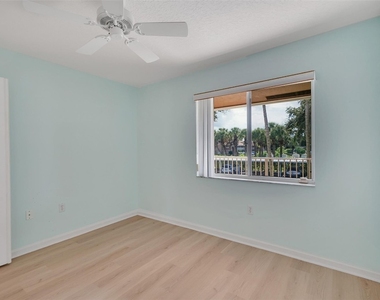 5876 Regal Glen Drive - Photo Thumbnail 21