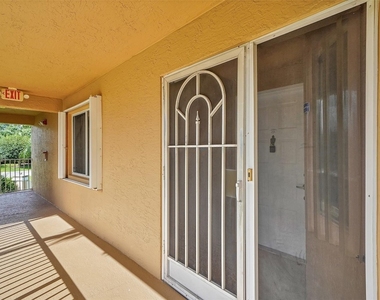 5876 Regal Glen Drive - Photo Thumbnail 4