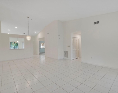 5876 Regal Glen Drive - Photo Thumbnail 19